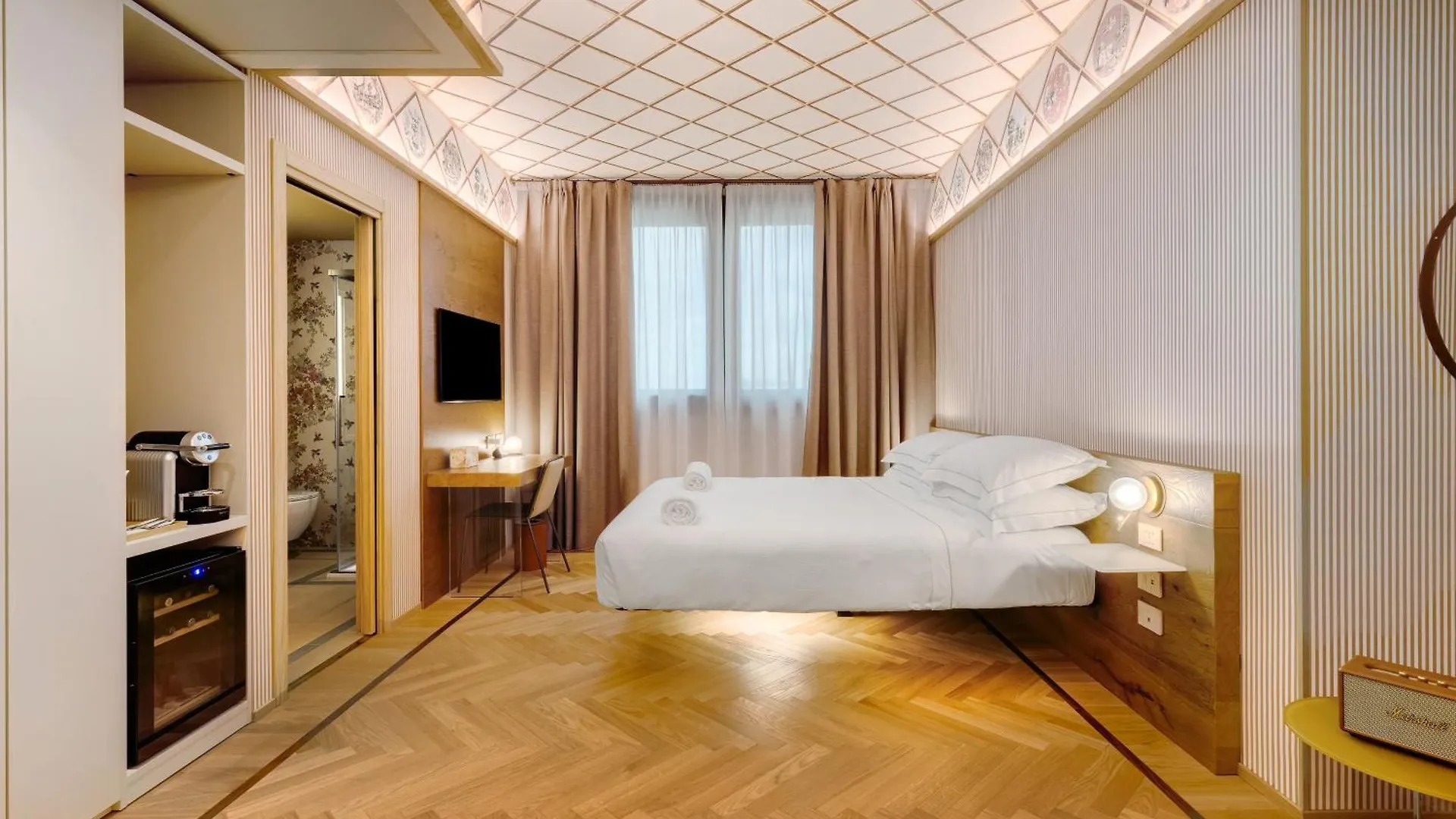 Qc Room Milano Porta Romana Italy
