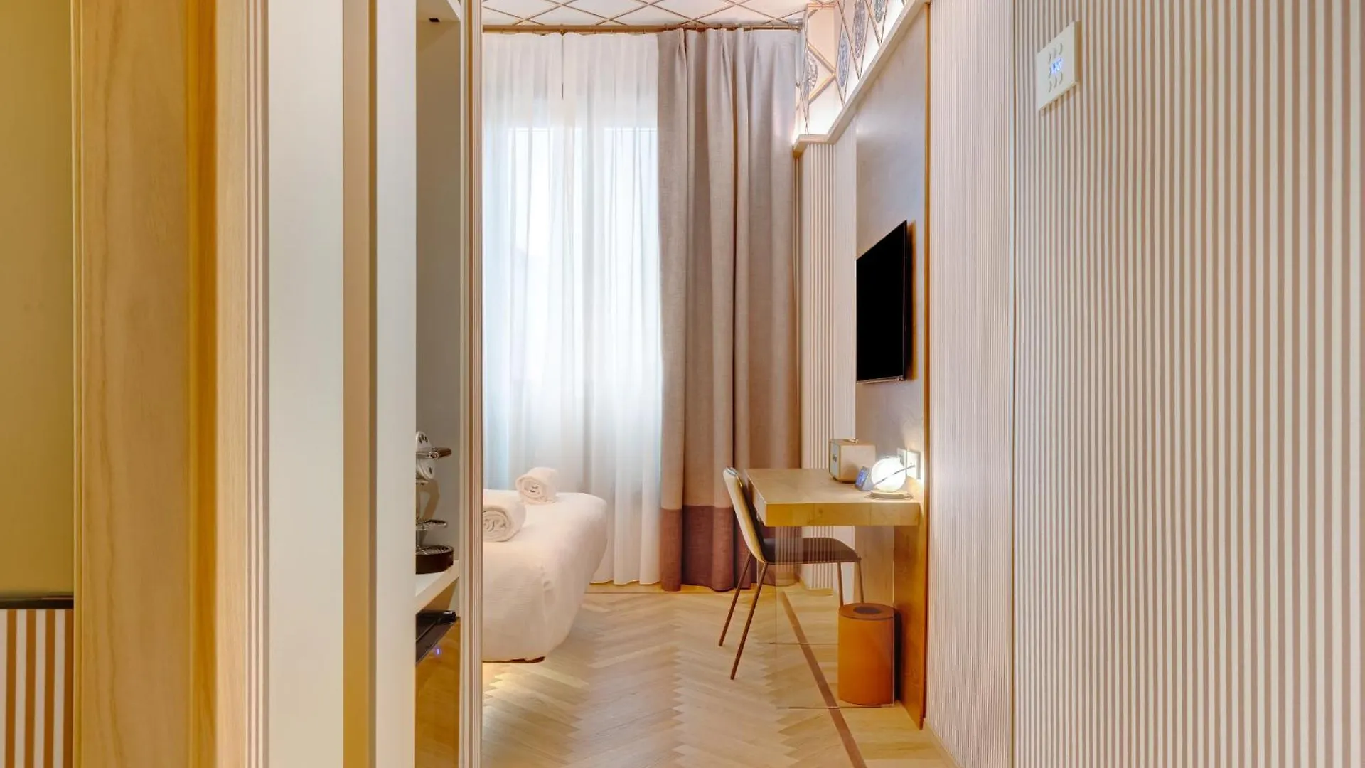 Qc Room Milano Porta Romana 4*, Milaan Italië