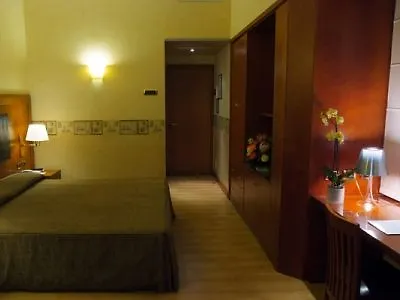 Qc Room Milano Porta Romana Hotel Milaan