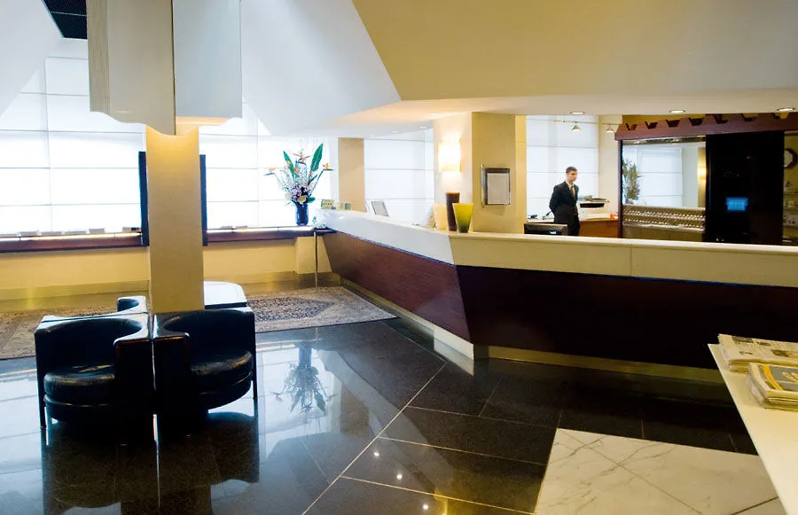 Qc Room Milano Porta Romana 4*, Milan